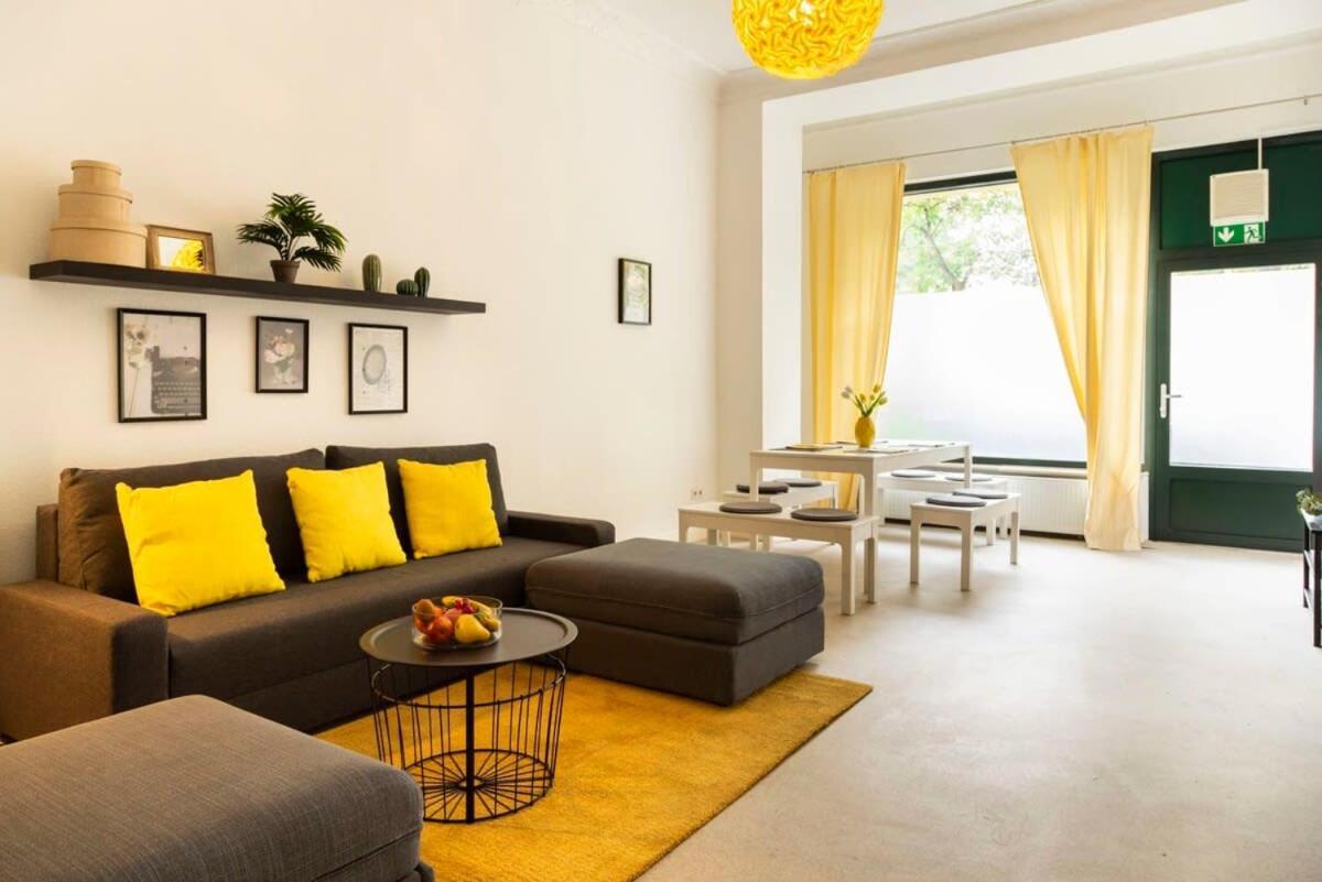 Modern 2 Bedroom Apartment In Berlin Schoeneberg Exterior photo